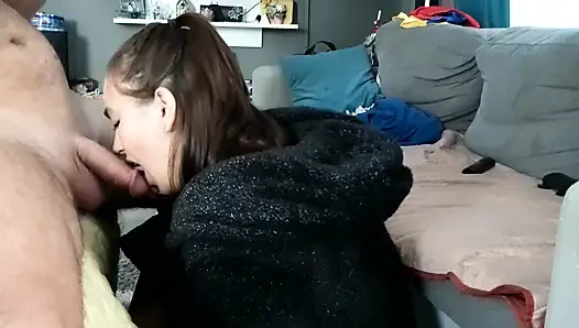 Morning Blowjob and Smoke While Sucking Dick