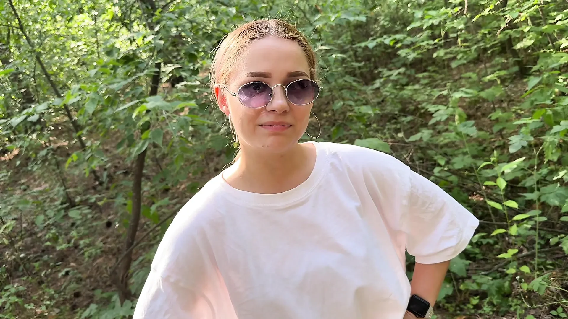 Live content from a walk and pleasant sex in the forest in public