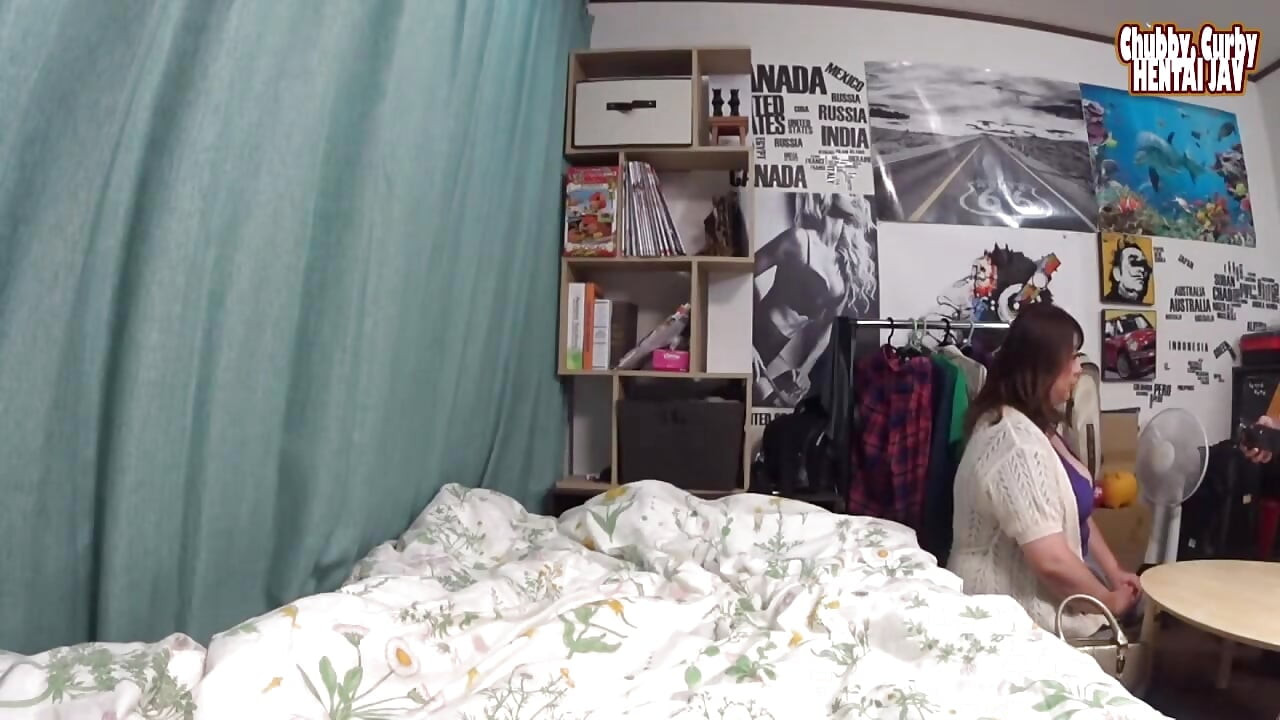 Solitária vizinha grossa visita para aliviar seus desejos de queima