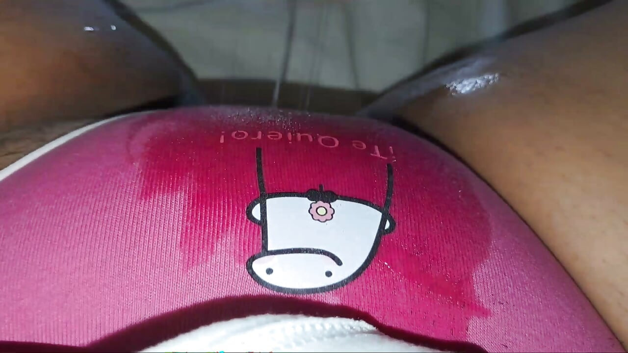 C'est tellement bon de mettre mes doigts dedans avant d'aller à l'université
