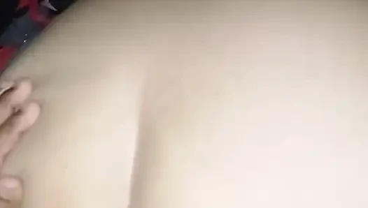 Aku adalah saudara tirimu, jangan lakukan ini