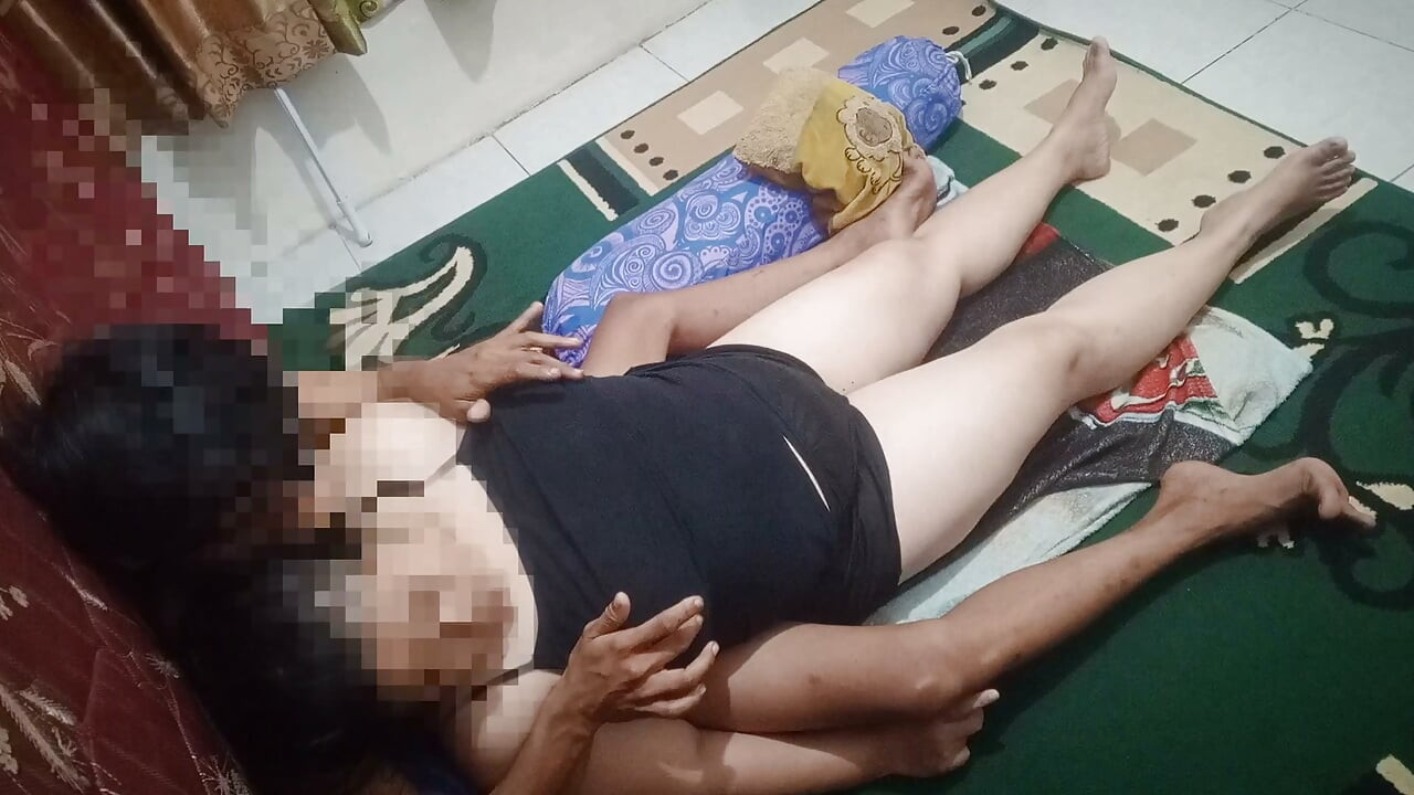 (Part 1) Horny chubby aunt wants to be fucked
