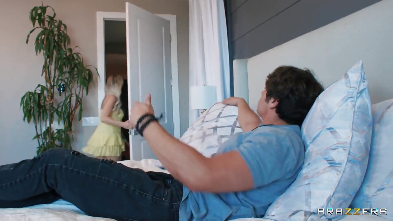 Brazzers - Kenzie Taylor Cucks Her Boyfriend for Some Deep Hot Anal