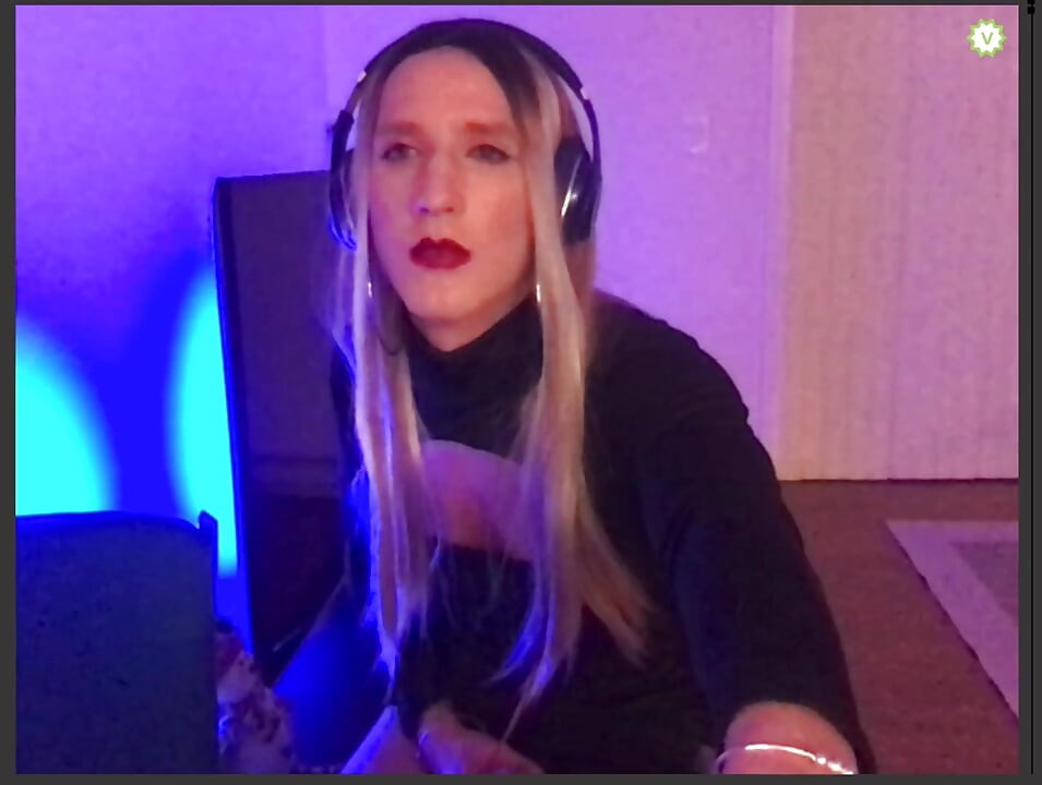 Super Sexy Sissy Solo Jerking on Cam