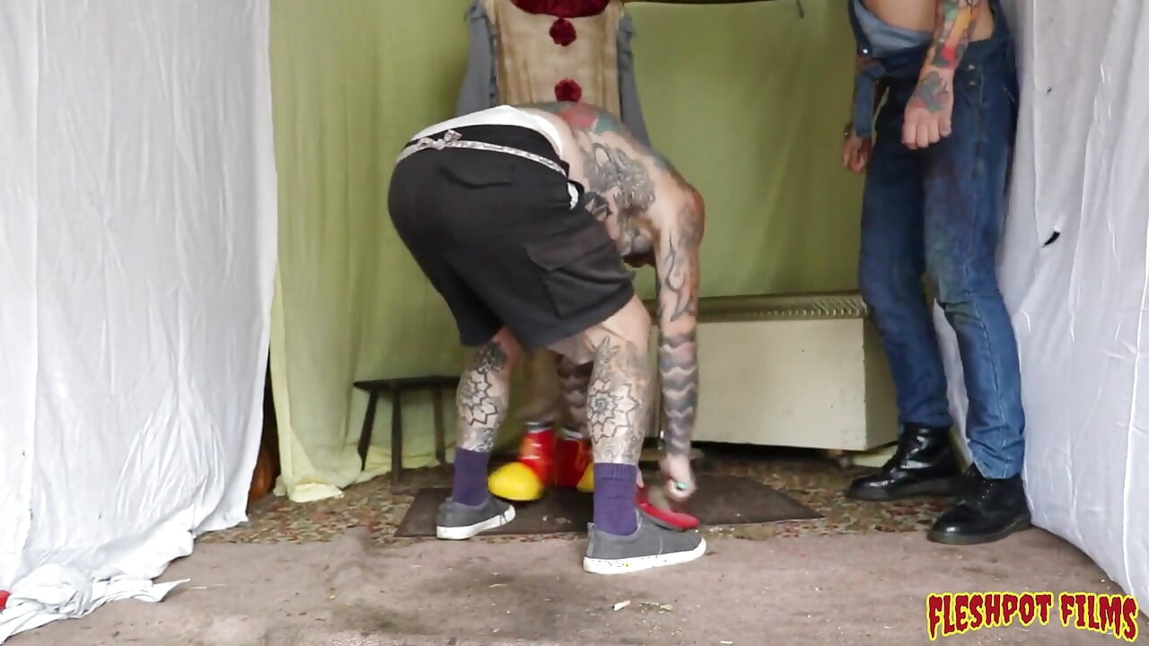 Злі клоуни, частина 1