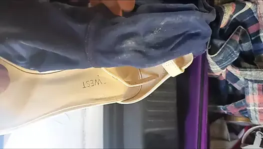 mechanic found heels in her luggage