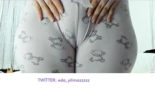 CAMEL TOE- MASTURBATION IN PAJAMAS- TURKISH PORN- TURKISH MILF