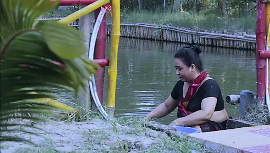 Indian Bhabi Ka Pani Mai Thukai Hot Indian Porn Video