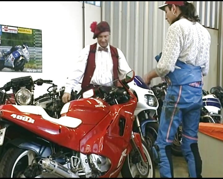 Motogp deutsches mädchen wird im salon