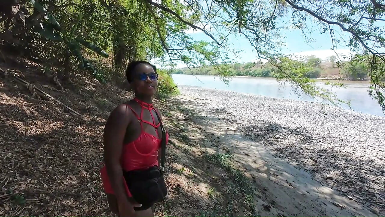 Follow Footsteps to My Big Ass Butt Someone Is Passing In a Boat Can We Show N Play Privately Kinky Nature Softcore - Jhodez1