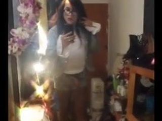 Transsexual Kimy selfie masturbează