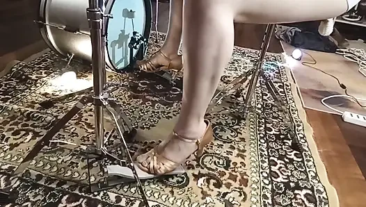 Latihan Memompa Pedal Drums Set