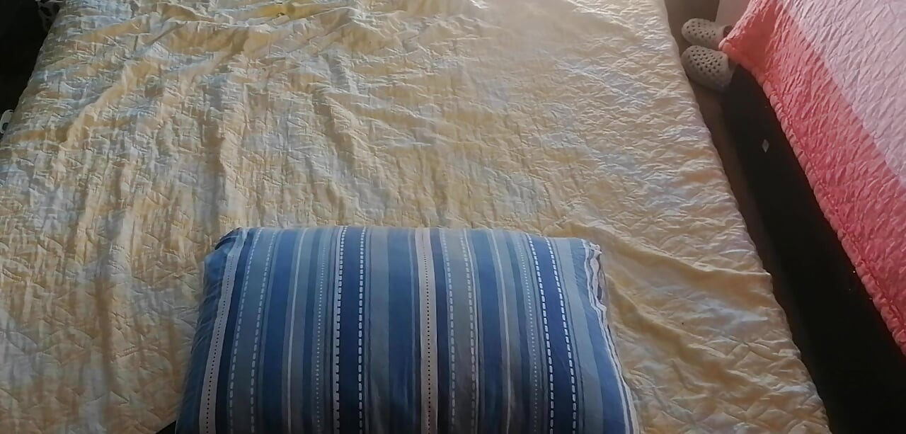 Amateur MILF does yoga naked, hairy pussy, big ass, big tits. Amateur massage with vibrator, naked brunette.
