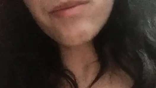 Kıllı kız mastürbasyon yapıyor