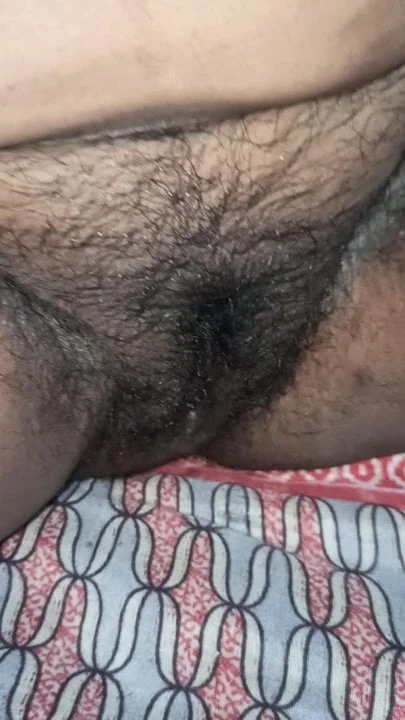 Superb boobs and pussy of real desi housewife milf