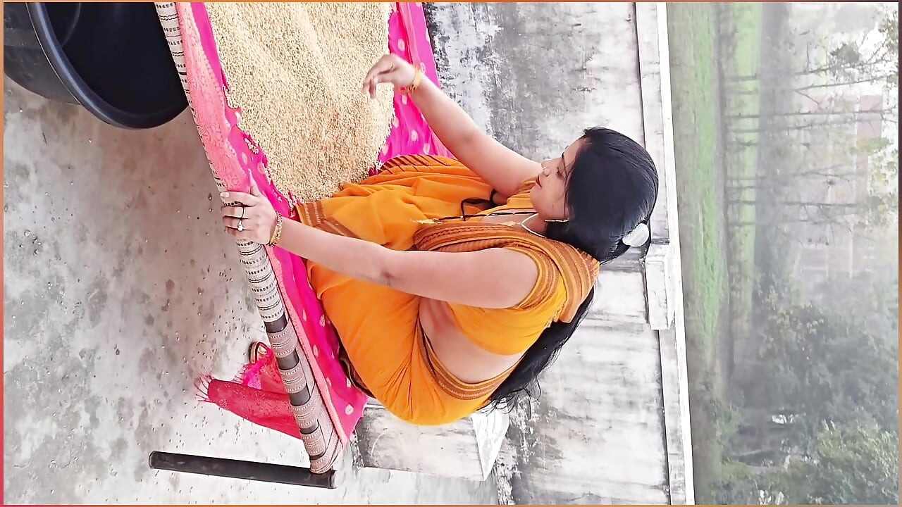 69 positie hospita probeert haar charmante huurder te verleiden tijdens nacht 4k-video