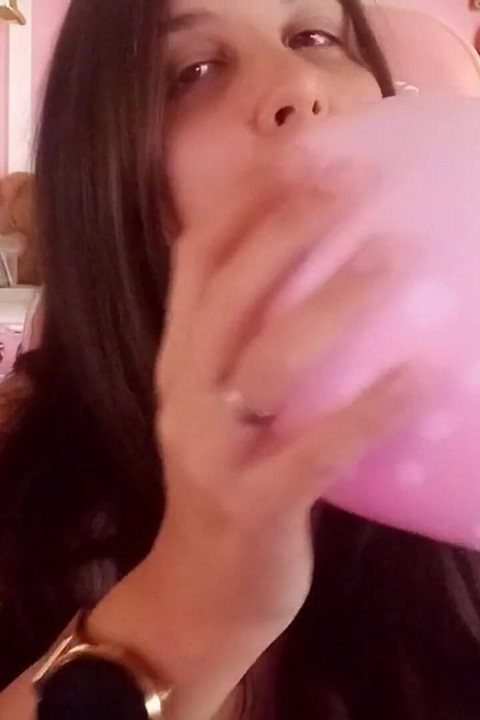 Puffy Cheeks Balloon Blowing - Bunny Looner