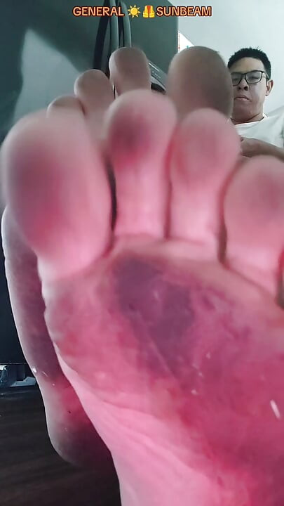 Barefoot Solo Moment - My Natural Soles Close Up