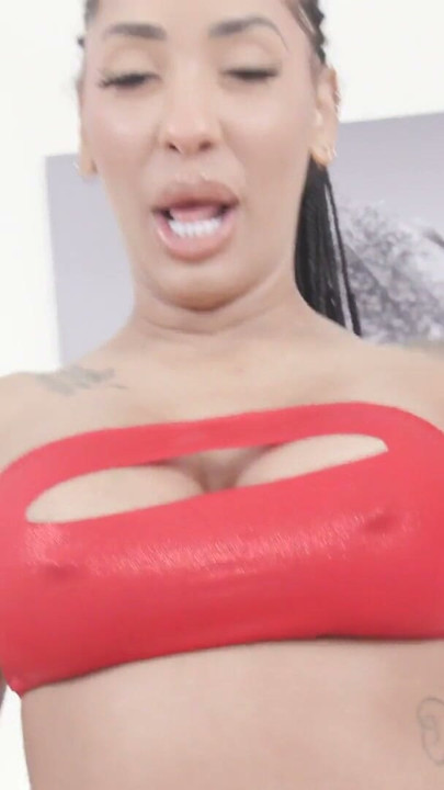 12 Inches Of Hawaiian Anal cu Kona Jade și Damion Dayski | Clip 1