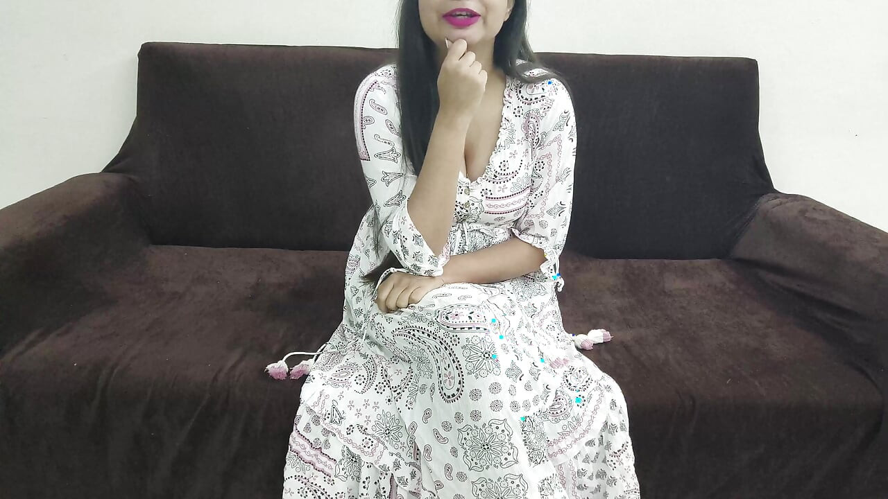 เปลี่ยนเสื้อผ้าต่อหน้าพี่เขยที่ดูหนังโป๊