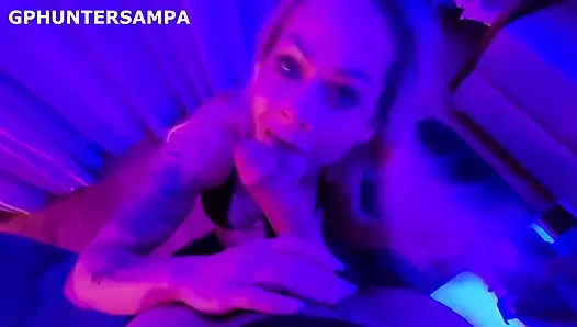 istri sahabatku saat dia bepergian