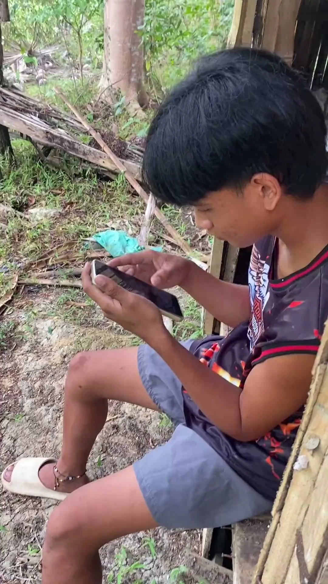 Açık havada pinoy twink seks- mastürbasyon, derin sakso ve ağız boşalması