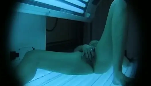 Şezlongda bronzlaşmayı seven Alman hatunla solo seans