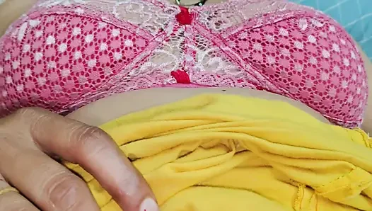 Anal queen meenu raj  ne apne pati ka freand ka sath gand me lund ka pura maza leya