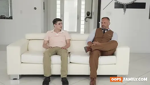 Ateşli, sert porno dünyasına girmek için iyi hazırlan!