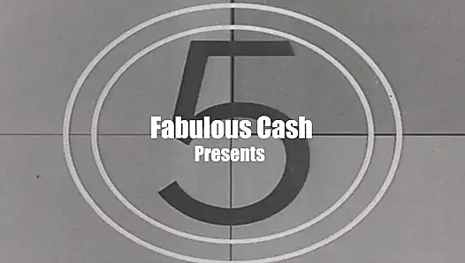 Die schüchterne zierliche schlampe Lizzie bell neckt und nimmt klebrige ladung