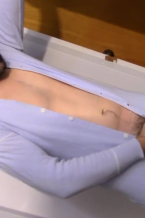 Str8 Mickey se izbacuje iz svog kombinezona