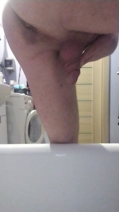 Double yellow trickle in bathroom