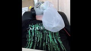 N.v.a. maschera n. 2 - il flusso minimizza la respirazione nel sacco della spazzatura e senza aria usando la spina