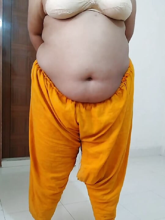 Stepfather in law fucked the Indian daughter in law Rani when she was doing exercises