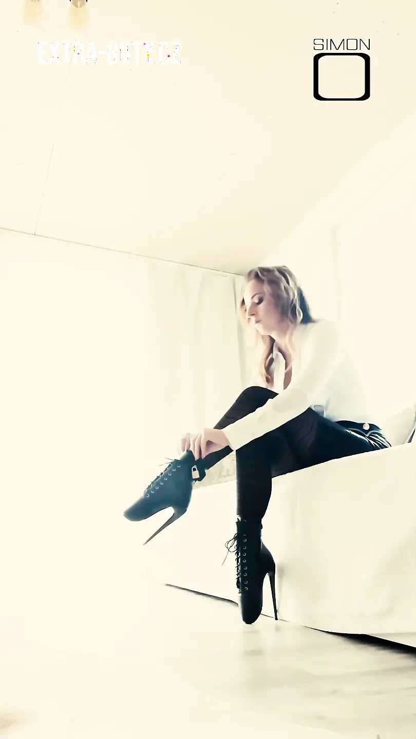 Everest ballet boots