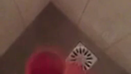 ben duş alıyorum