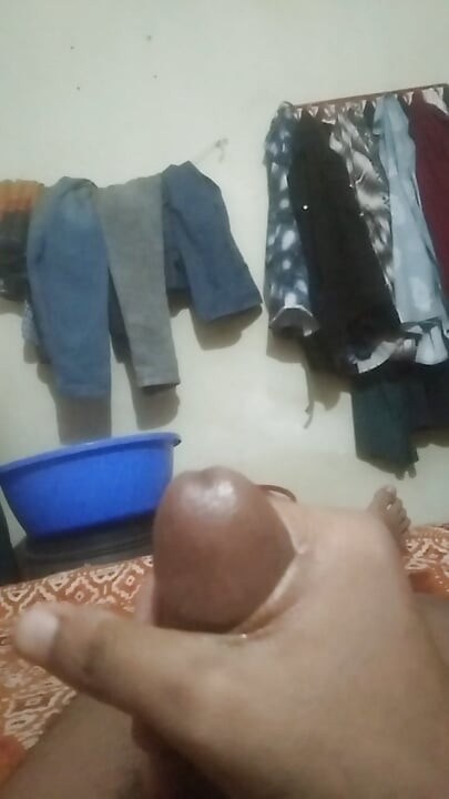 Lo deseaba tanto que le hice una paja.