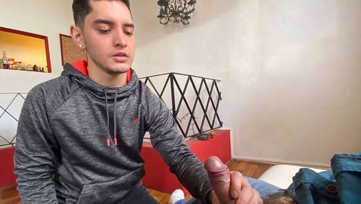 Genç latino twink oğlan ücretli nakit için sikme prodüktör pov