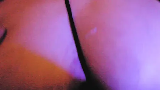 Eva lateks si tante seksi dengan pantat bahenol lagi asik nyepong kontol besar sampai dicrot di dalam