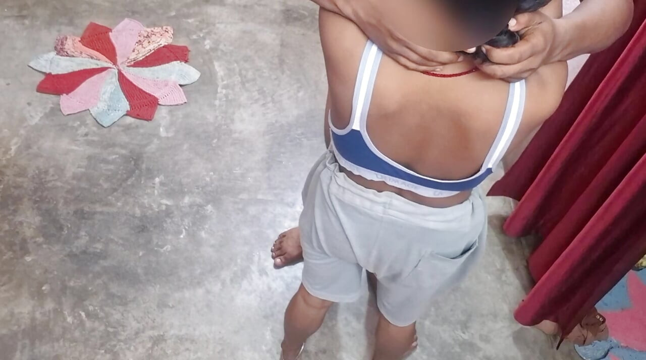 印度少女非常努力地做爱