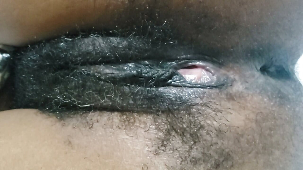 Behold the intense climax of a seasoned babe rubbing her swollen clit to pure bliss
