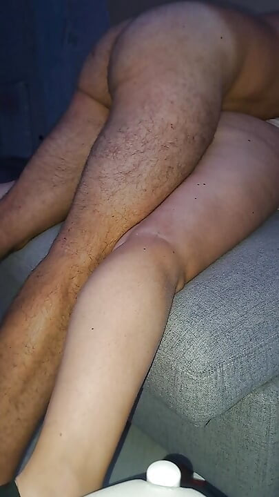 我的老婆在沙发上