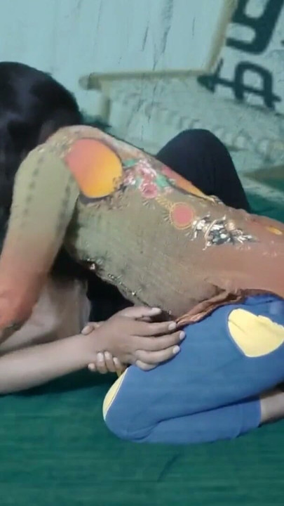 Desi indian bhabhi ne devar ke jism ka massage kia or devar g se chudwaya, clear hindi audio | Clip 1