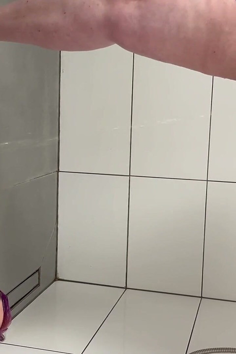 Ο Άλεξ κι εγώ ουρούμε ο ένας πάνω στον άλλον