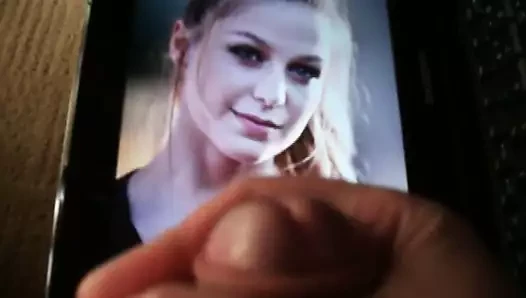 melissa benoist'e saygı duruşu