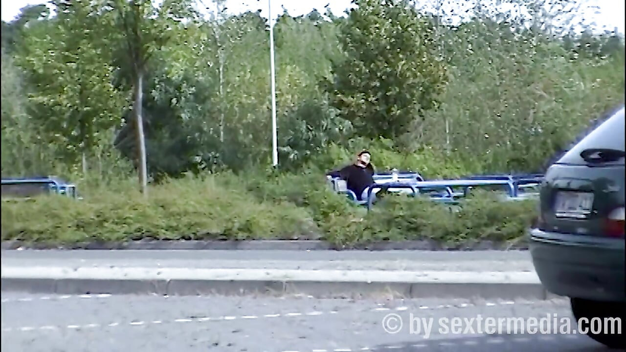 Trojka u swinger mobitelu do dolaska policije