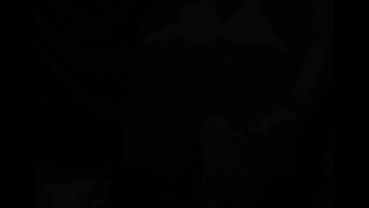 他狠狠地操我