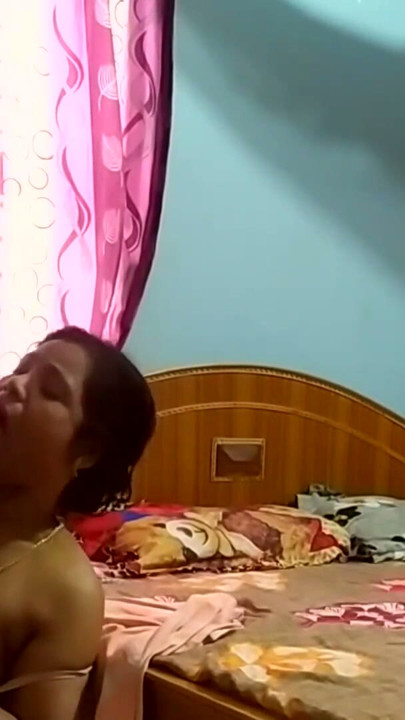 Tamil Desi Bhabhi neukt Indische seks met xmaster op x-video's | Clip 1