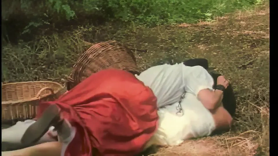 Người Giúp Việc Bị Tướng Quân Đập Mông