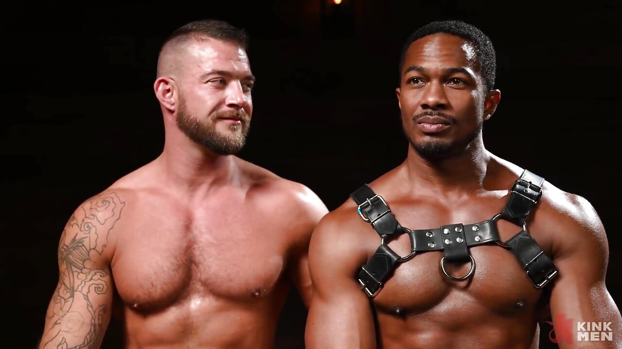Meaty Beefcake Tryp Bates Ready to Take Sean Xavier's Massive Cock
